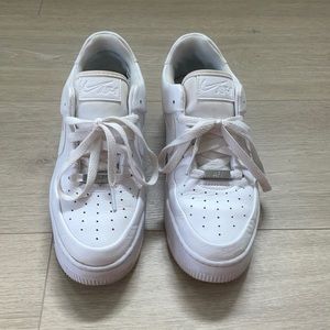 Air Force 1 (AF1) Sage Low Platform Sneaker